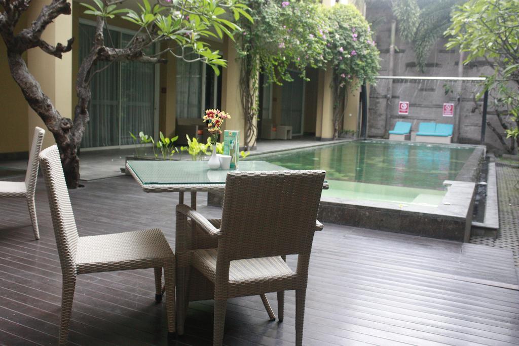 100 Sunset Boutique Hotel Kuta Lombok Exterior foto