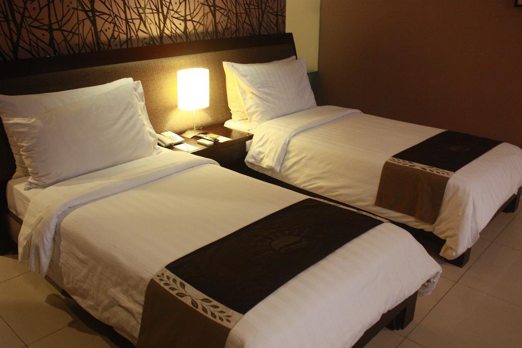 100 Sunset Boutique Hotel Kuta Lombok Exterior foto