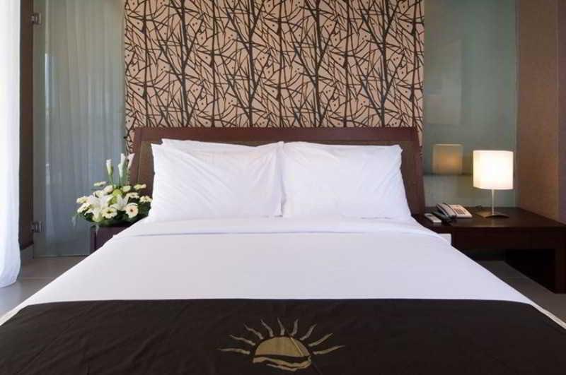 100 Sunset Boutique Hotel Kuta Lombok Exterior foto
