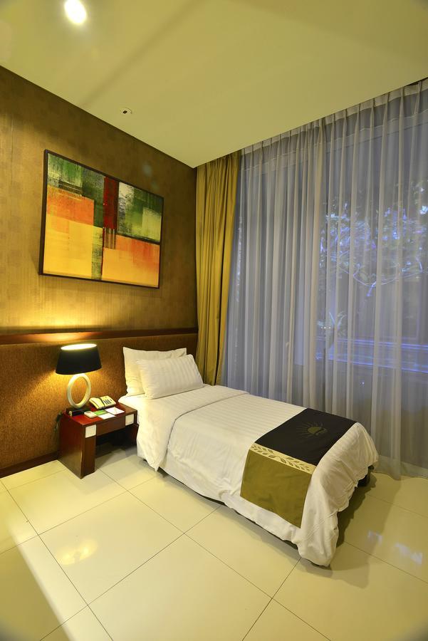 100 Sunset Boutique Hotel Kuta Lombok Exterior foto